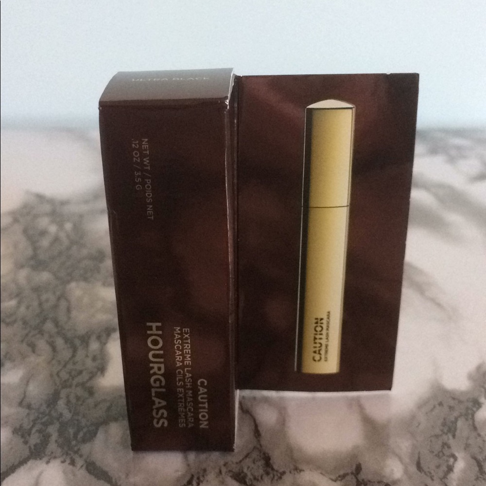 Hourglass Caution Extreme Lash Mascara